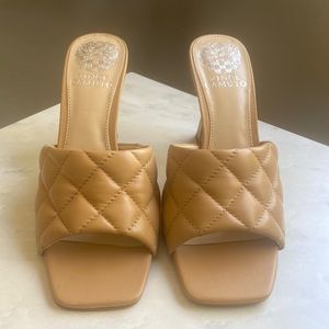 Nude Vince Camuto sandal. Almost like new.